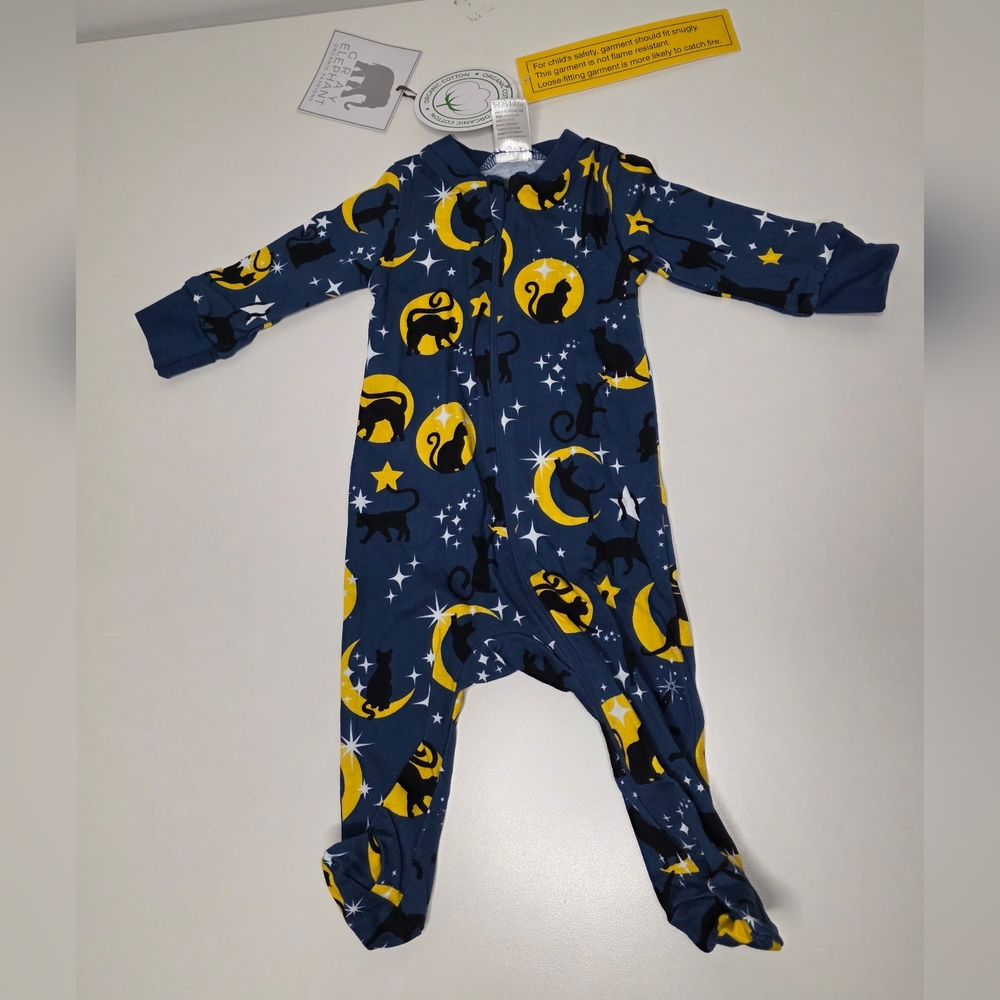 NWT Gray Elephant Organic Cotton Newborn Footed Sleeper Zip Up Black Cat - Picture 2 of 12